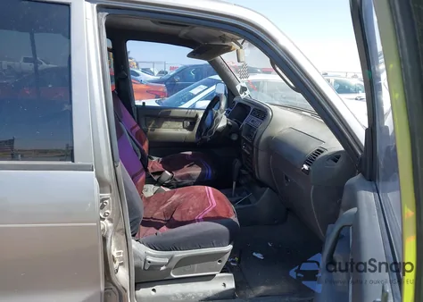 2001 Isuzu Trooper from USA, damaged, VIN JACDS58X717J02087